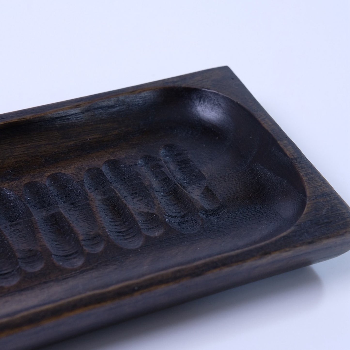 手彫長角皿 小 黒拭漆