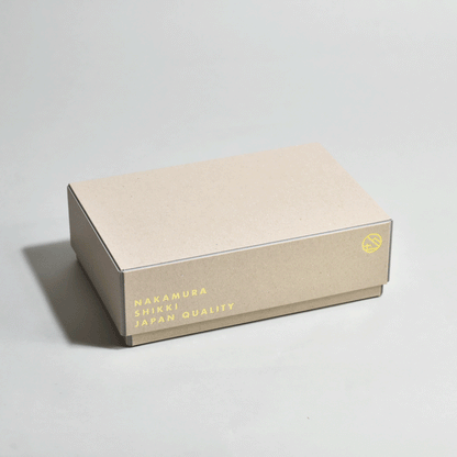 Kiso Hinoki bentō bento box with lacquer finish (small)