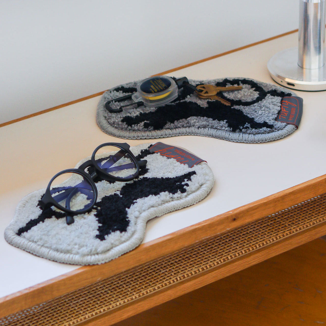 TUFTY GLASSES MAT / タフティー グラッシーズマット - GRAY
